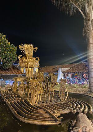Escultura de la balsa muisca en Guatavita