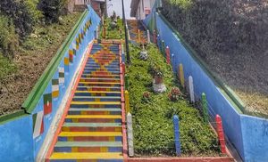 Escaleras tradicionales y senderos de trekking en Pueblo Rico, Risaralda